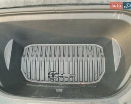 Білий Тесла Model Y, об'ємом двигуна 0 л та пробігом 41 тис. км за 26500 $, фото 10 на Automoto.ua