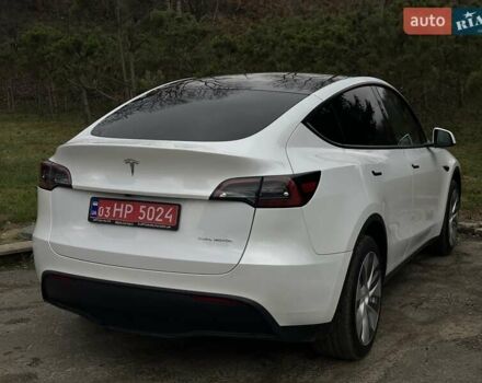 Белый Тесла Model Y, объемом двигателя 0 л и пробегом 42 тыс. км за 26999 $, фото 5 на Automoto.ua
