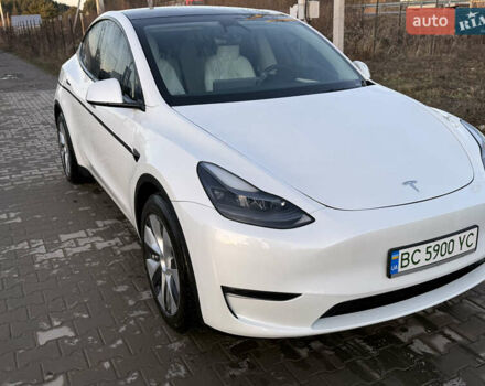 Білий Тесла Model Y, об'ємом двигуна 0 л та пробігом 23 тис. км за 30000 $, фото 1 на Automoto.ua