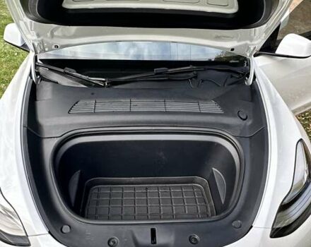 Тесла Model Y 2023 в Тернополе на Automoto.ua Белый Тесла Model Y, объемом двигателя 0 л и пробегом 44 тыс. км за 28700 $, фото 20 на Automoto.ua