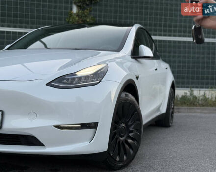 Белый Тесла Model Y, объемом двигателя 0 л и пробегом 18 тыс. км за 29600 $, фото 3 на Automoto.ua