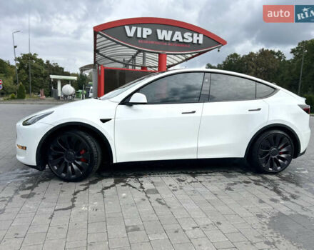 Белый Тесла Model Y, объемом двигателя 0 л и пробегом 18 тыс. км за 28950 $, фото 5 на Automoto.ua