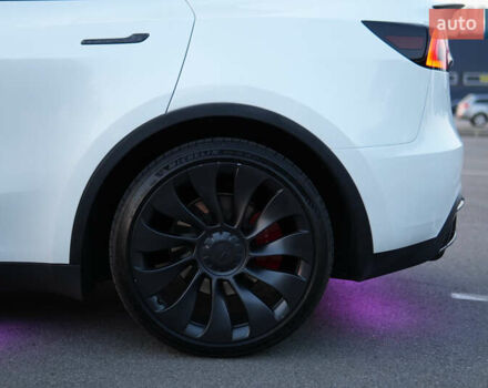 Білий Тесла Model Y, об'ємом двигуна 0 л та пробігом 48 тис. км за 34300 $, фото 5 на Automoto.ua