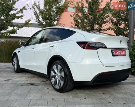 Белый Тесла Model Y, объемом двигателя 0 л и пробегом 35 тыс. км за 34500 $, фото 18 на Automoto.ua