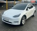 Белый Тесла Model Y, объемом двигателя 0 л и пробегом 43 тыс. км за 28000 $, фото 1 на Automoto.ua