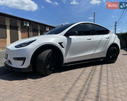 Белый Тесла Model Y, объемом двигателя 0 л и пробегом 13 тыс. км за 26500 $, фото 3 на Automoto.ua