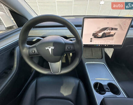 Белый Тесла Model Y, объемом двигателя 0 л и пробегом 52 тыс. км за 25900 $, фото 17 на Automoto.ua