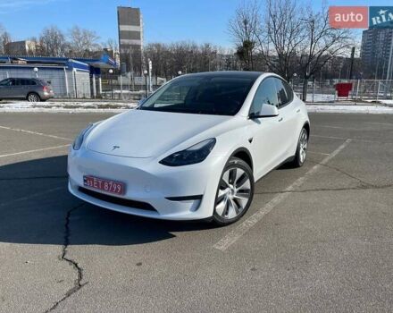 Белый Тесла Model Y, объемом двигателя 0 л и пробегом 30 тыс. км за 34500 $, фото 1 на Automoto.ua