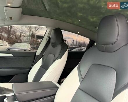 Белый Тесла Model Y, объемом двигателя 0 л и пробегом 53 тыс. км за 28800 $, фото 15 на Automoto.ua