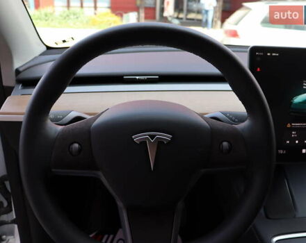 Белый Тесла Model Y, объемом двигателя 0 л и пробегом 33 тыс. км за 28900 $, фото 16 на Automoto.ua