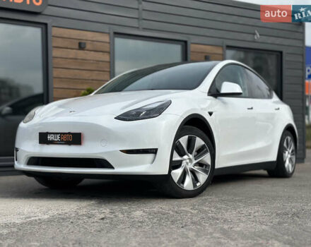 Білий Тесла Model Y, об'ємом двигуна 0 л та пробігом 47 тис. км за 26500 $, фото 2 на Automoto.ua