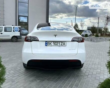 Білий Тесла Model Y, об'ємом двигуна 0 л та пробігом 15 тис. км за 31100 $, фото 5 на Automoto.ua