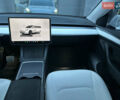 Белый Тесла Model Y, объемом двигателя 0 л и пробегом 25 тыс. км за 28900 $, фото 16 на Automoto.ua