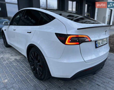 Белый Тесла Model Y, объемом двигателя 0 л и пробегом 25 тыс. км за 28900 $, фото 10 на Automoto.ua