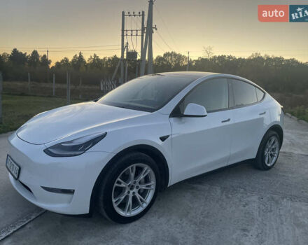Белый Тесла Model Y, объемом двигателя 0 л и пробегом 68 тыс. км за 25900 $, фото 2 на Automoto.ua