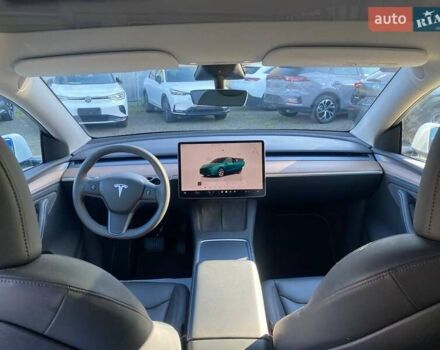 Тесла Model Y 2023 в Ужгороде на Automoto.ua Белый Тесла Model Y, объемом двигателя 0 л и пробегом 20 тыс. км за 37999 $, фото 6 на Automoto.ua