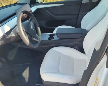 Белый Тесла Model Y, объемом двигателя 0 л и пробегом 4 тыс. км за 27400 $, фото 15 на Automoto.ua