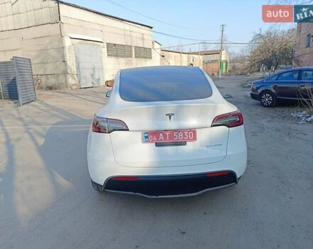 Белый Тесла Model Y, объемом двигателя 0 л и пробегом 17 тыс. км за 28500 $, фото 4 на Automoto.ua