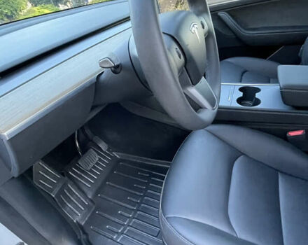Білий Тесла Model Y, об'ємом двигуна 0 л та пробігом 81 тис. км за 24700 $, фото 15 на Automoto.ua