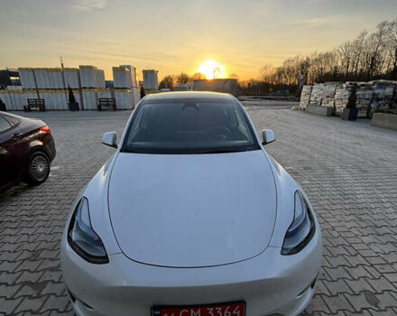 Белый Тесла Model Y, объемом двигателя 0 л и пробегом 45 тыс. км за 26999 $, фото 1 на Automoto.ua