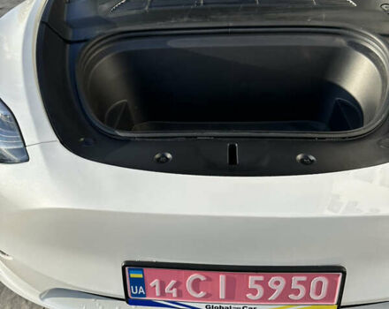 Белый Тесла Model Y, объемом двигателя 0 л и пробегом 73 тыс. км за 23999 $, фото 9 на Automoto.ua