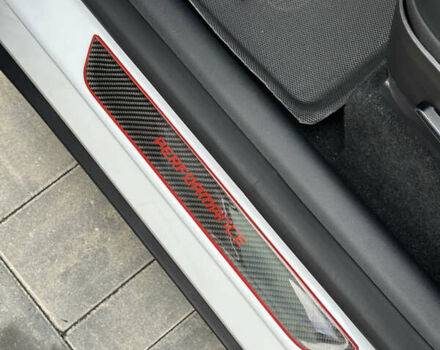 Белый Тесла Model Y, объемом двигателя 0 л и пробегом 24 тыс. км за 32000 $, фото 19 на Automoto.ua