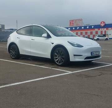 Белый Тесла Model Y, объемом двигателя 0 л и пробегом 93 тыс. км за 35500 $, фото 13 на Automoto.ua
