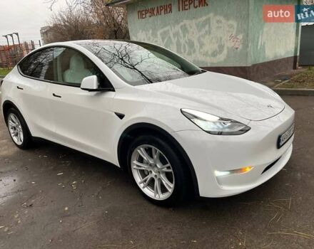 Белый Тесла Model Y, объемом двигателя 0 л и пробегом 39 тыс. км за 29500 $, фото 3 на Automoto.ua