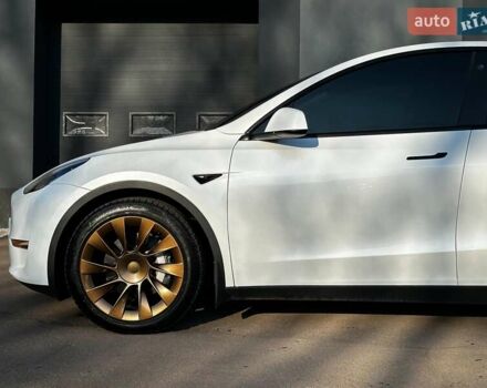 Белый Тесла Model Y, объемом двигателя 0 л и пробегом 42 тыс. км за 33999 $, фото 3 на Automoto.ua