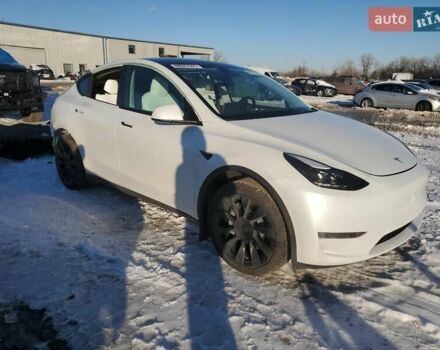 Белый Тесла Model Y, объемом двигателя 0 л и пробегом 25 тыс. км за 13000 $, фото 3 на Automoto.ua