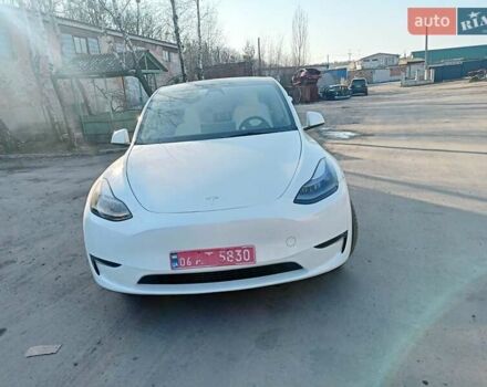Белый Тесла Model Y, объемом двигателя 0 л и пробегом 17 тыс. км за 28500 $, фото 3 на Automoto.ua