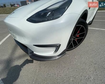Білий Тесла Model Y, об'ємом двигуна 0 л та пробігом 75 тис. км за 33500 $, фото 2 на Automoto.ua