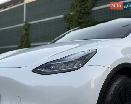Белый Тесла Model Y, объемом двигателя 0 л и пробегом 18 тыс. км за 29600 $, фото 30 на Automoto.ua