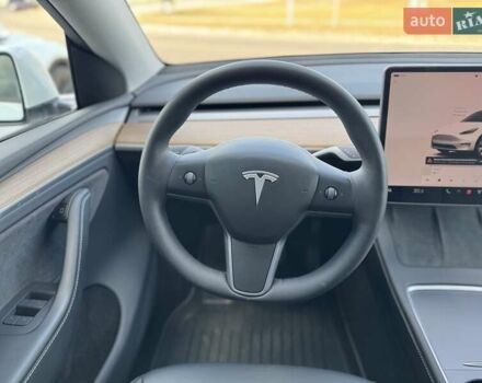 Белый Тесла Model Y, объемом двигателя 0 л и пробегом 6 тыс. км за 38000 $, фото 12 на Automoto.ua