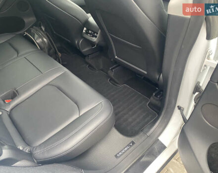 Белый Тесла Model Y, объемом двигателя 0 л и пробегом 108 тыс. км за 25500 $, фото 16 на Automoto.ua