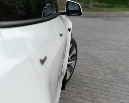 Белый Тесла Model Y, объемом двигателя 0 л и пробегом 4 тыс. км за 46000 $, фото 23 на Automoto.ua