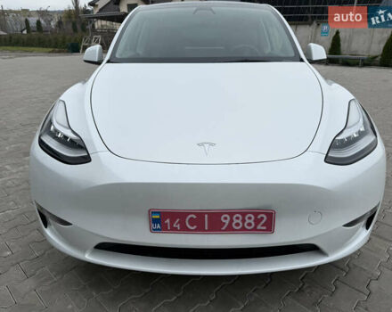 Белый Тесла Model Y, объемом двигателя 0 л и пробегом 39 тыс. км за 27200 $, фото 2 на Automoto.ua