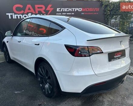Белый Тесла Model Y, объемом двигателя 0 л и пробегом 25 тыс. км за 30000 $, фото 2 на Automoto.ua