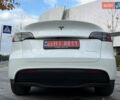 Белый Тесла Model Y, объемом двигателя 0 л и пробегом 25 тыс. км за 32500 $, фото 17 на Automoto.ua