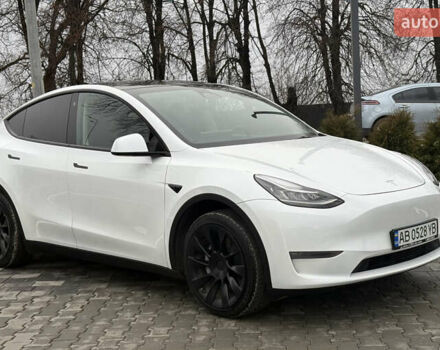 Белый Тесла Model Y, объемом двигателя 0 л и пробегом 53 тыс. км за 28800 $, фото 4 на Automoto.ua