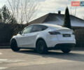 Белый Тесла Model Y, объемом двигателя 0 л и пробегом 3 тыс. км за 39899 $, фото 35 на Automoto.ua