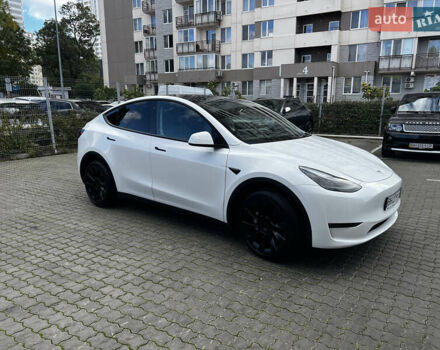 Белый Тесла Model Y, объемом двигателя 0 л и пробегом 98 тыс. км за 28000 $, фото 11 на Automoto.ua