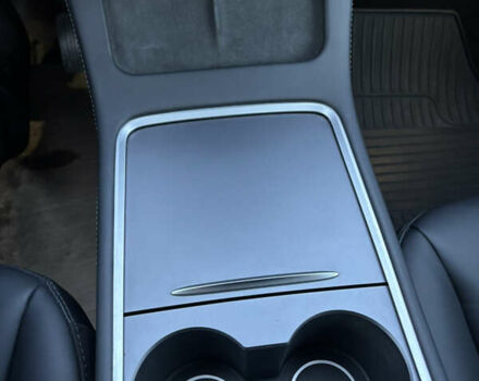 Белый Тесла Model Y, объемом двигателя 0 л и пробегом 45 тыс. км за 26999 $, фото 21 на Automoto.ua