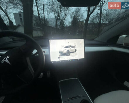 Білий Тесла Model Y, об'ємом двигуна 0 л та пробігом 84 тис. км за 28300 $, фото 13 на Automoto.ua
