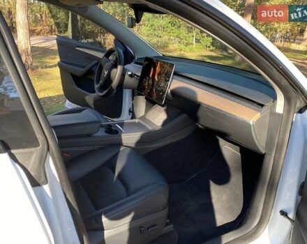 Белый Тесла Model Y, объемом двигателя 0 л и пробегом 33 тыс. км за 29800 $, фото 30 на Automoto.ua