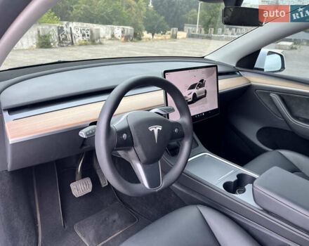 Белый Тесла Model Y, объемом двигателя 0 л и пробегом 40 тыс. км за 29500 $, фото 13 на Automoto.ua