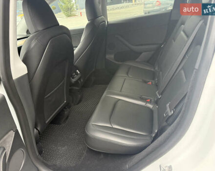 Белый Тесла Model Y, объемом двигателя 0 л и пробегом 53 тыс. км за 28800 $, фото 16 на Automoto.ua