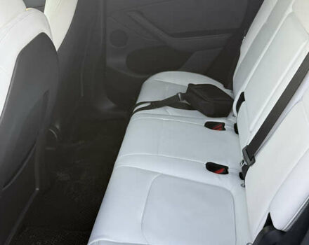 Білий Тесла Model Y, об'ємом двигуна 0 л та пробігом 23 тис. км за 30000 $, фото 6 на Automoto.ua