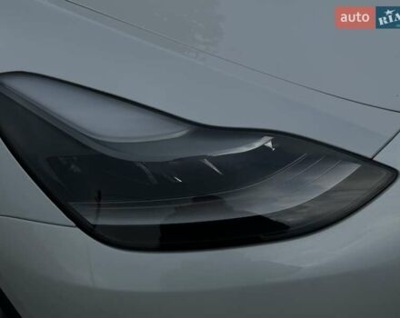 Белый Тесла Model Y, объемом двигателя 0 л и пробегом 42 тыс. км за 26999 $, фото 10 на Automoto.ua