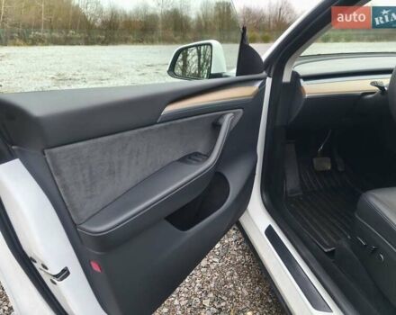Белый Тесла Model Y, объемом двигателя 0 л и пробегом 39 тыс. км за 26800 $, фото 14 на Automoto.ua